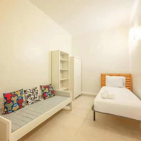 Guestready - Candido Dos Reis Beachfront Living 펜션 *